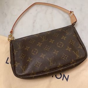 Louis Vuitton pochete accessories monogram